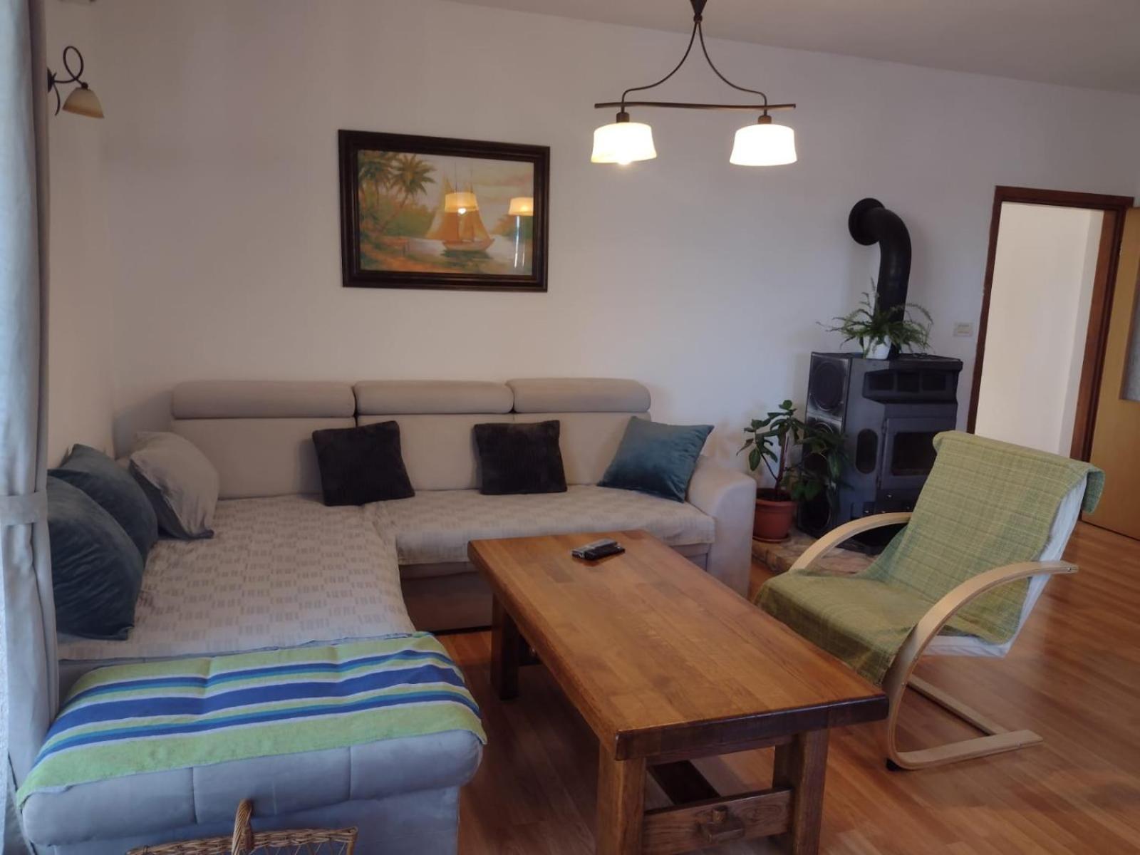 Spacious Apartment With Parking&Garden Marčana エクステリア 写真